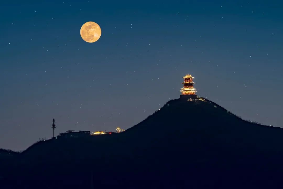 写明月最美的10首诗词，明月如霜，清景无限，意境太美了