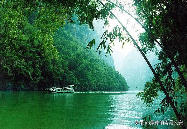 诗行天下｜三峡：云结海楼月成镜，三峡星河影动摇