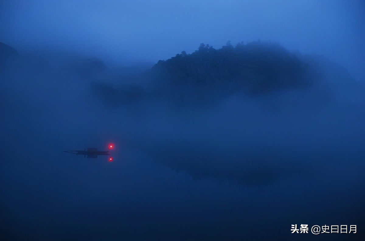 有哪些描写星空的诗词？好像只要和星辰有关，就能轻易惊艳到人